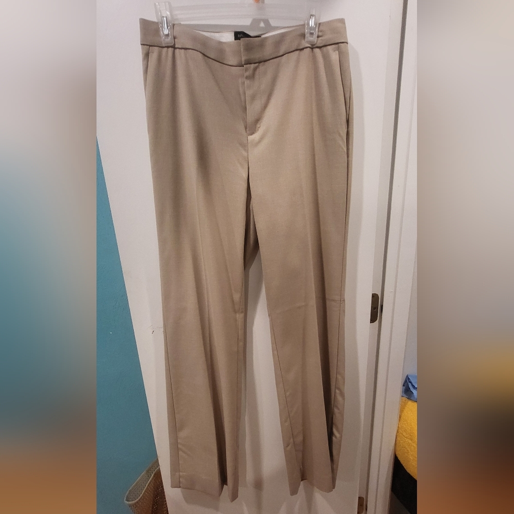 LAST CHANCE!! Banana Republic Classic Tan Women's Pants